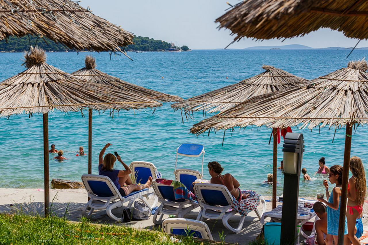 Apartments Barisic Hrvatskih Zrtava 404 Seget Vranjica Trogir Buitenkant foto