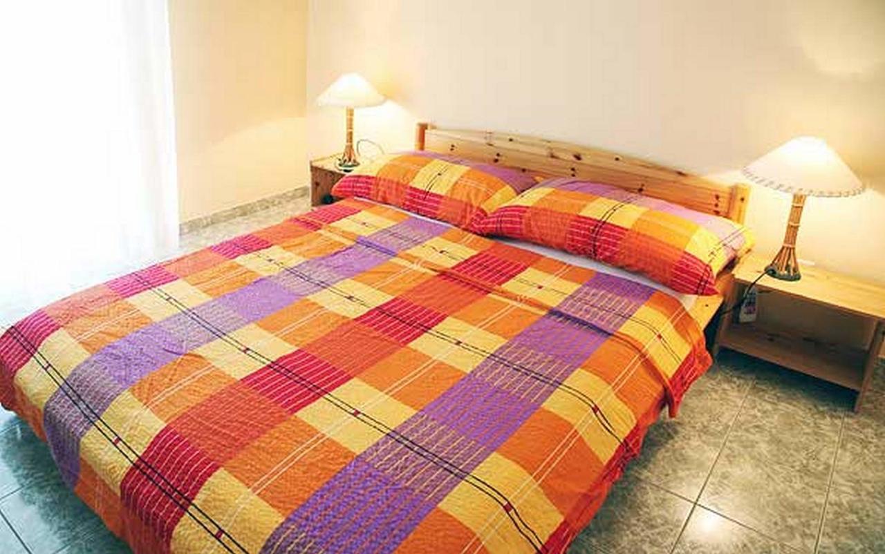 Apartments Barisic Hrvatskih Zrtava 404 Seget Vranjica Trogir Buitenkant foto