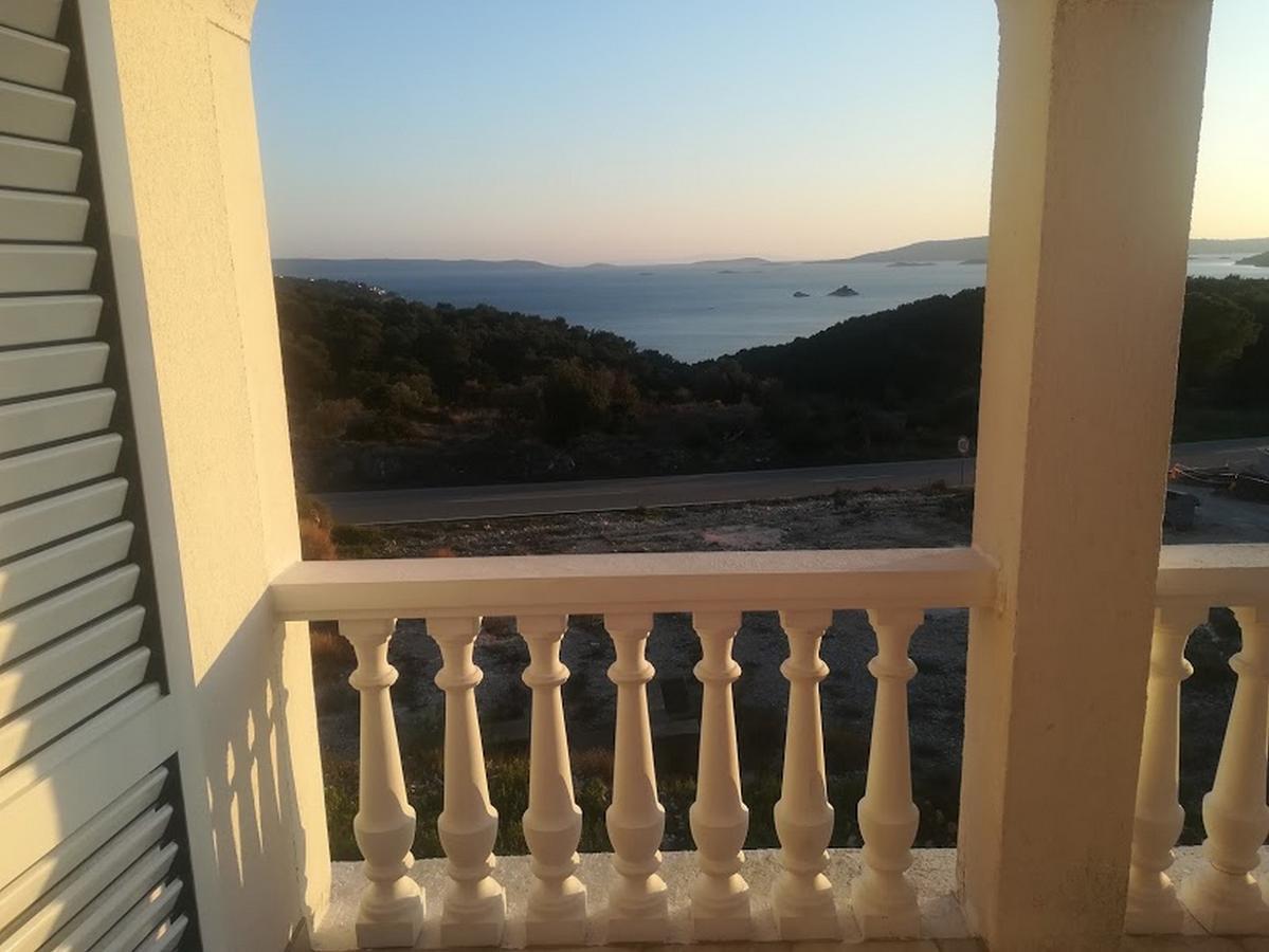 Apartments Barisic Hrvatskih Zrtava 404 Seget Vranjica Trogir Buitenkant foto