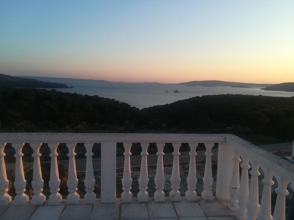 Apartments Barisic Hrvatskih Zrtava 404 Seget Vranjica Trogir Buitenkant foto